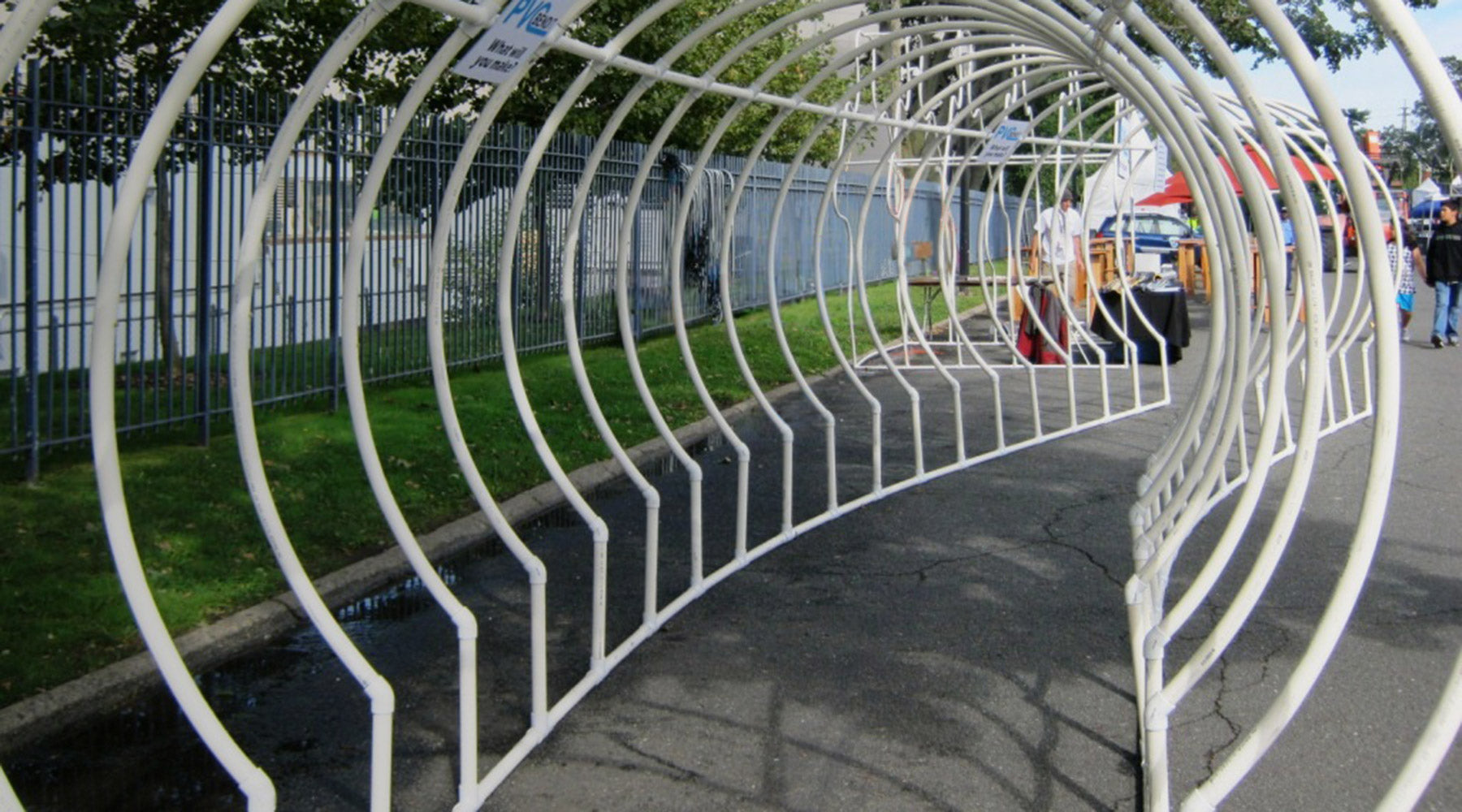 PVC misting tunnel  at the World Maker Fair shaped with PVC Bendit